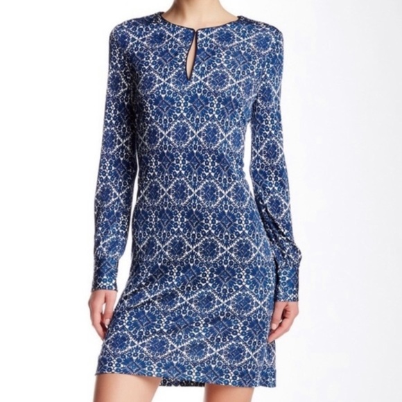 Tory Burch Dresses & Skirts - TORY Burch Women's 100% Silk Blue White Geometric Pattern Dress Size Small